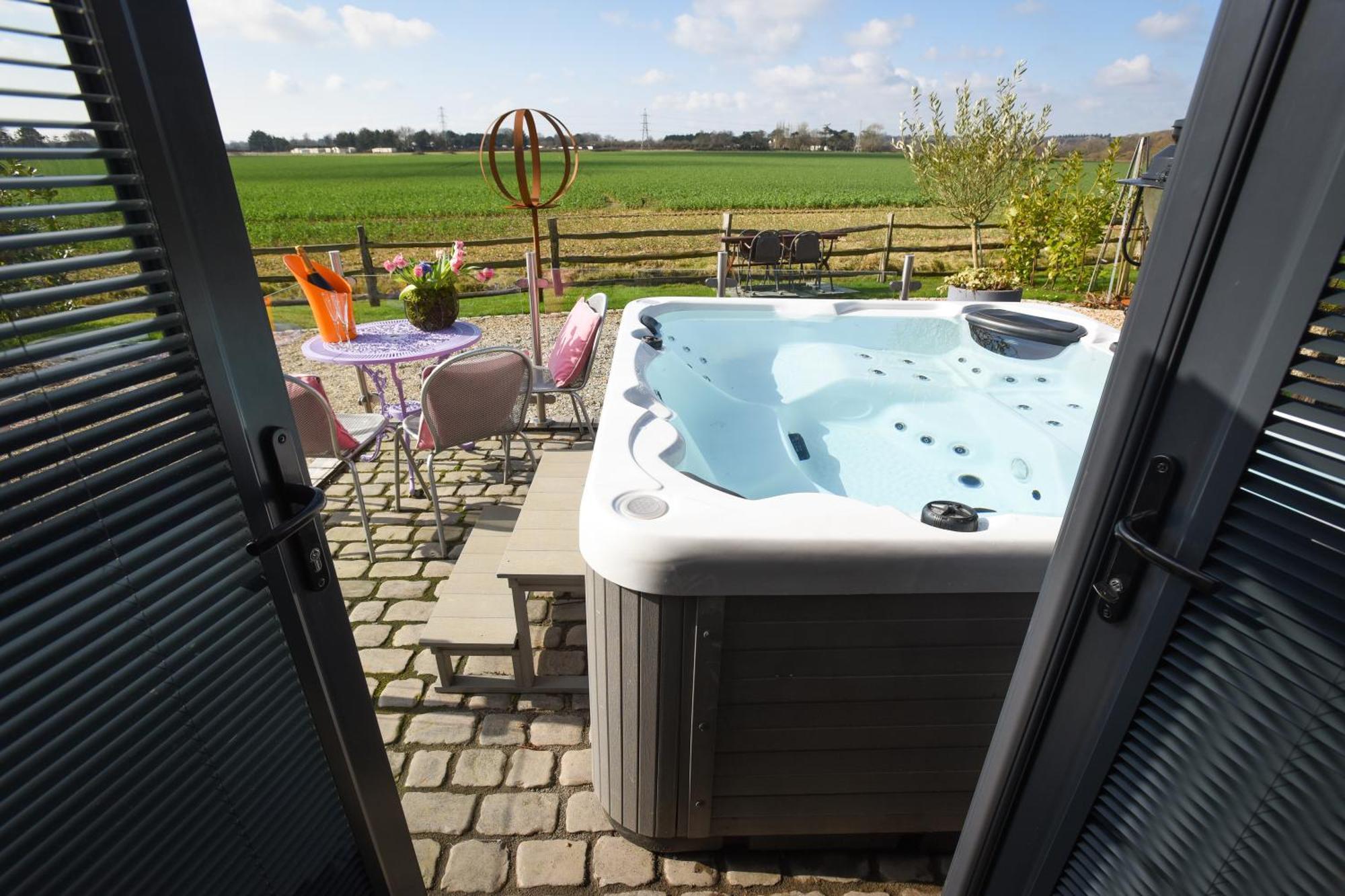 Air Maison - The Cow Shed Wow Factor Countryside Retreat Westbourne  Exterior photo
