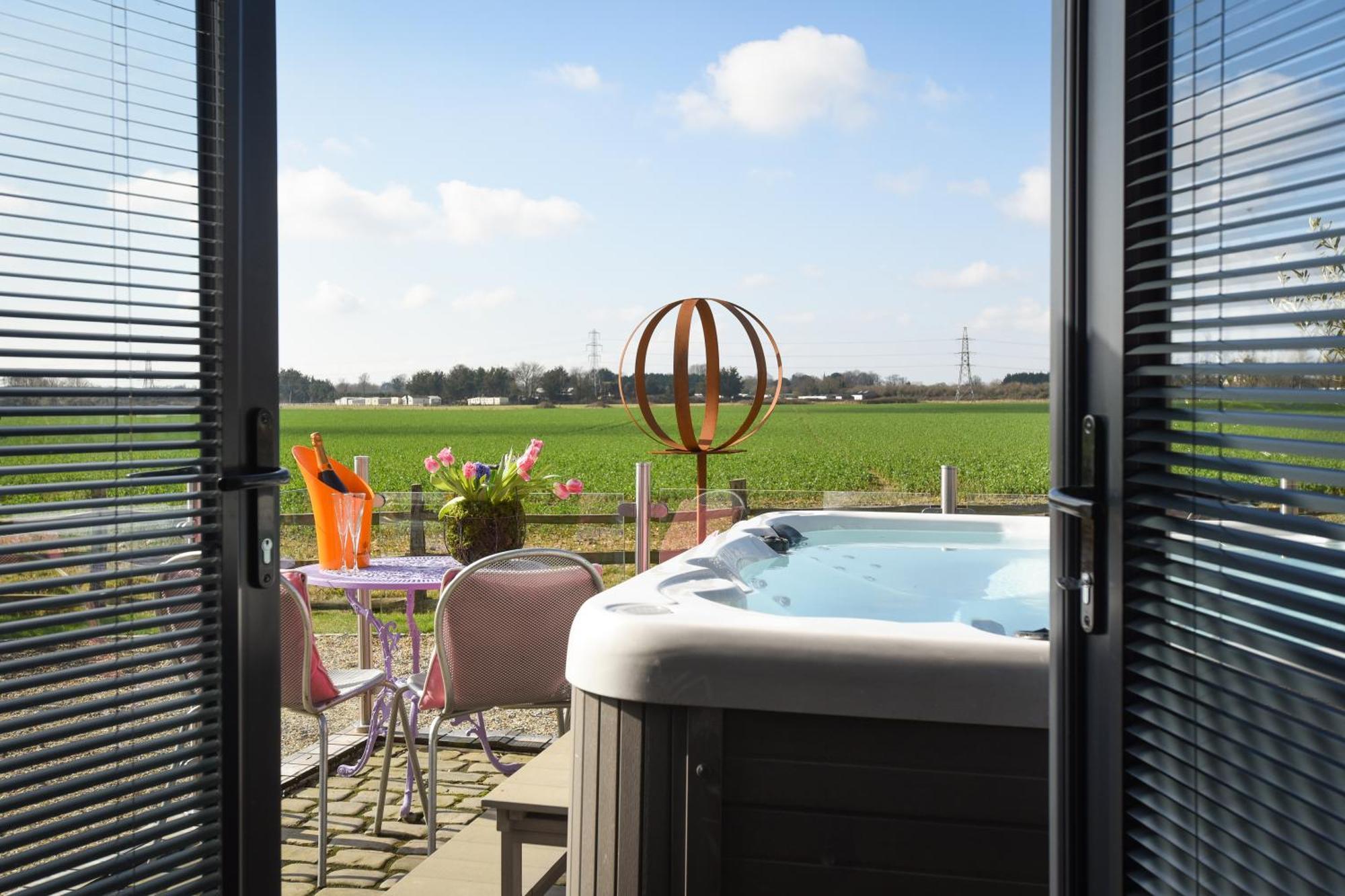 Air Maison - The Cow Shed Wow Factor Countryside Retreat Westbourne  Exterior photo